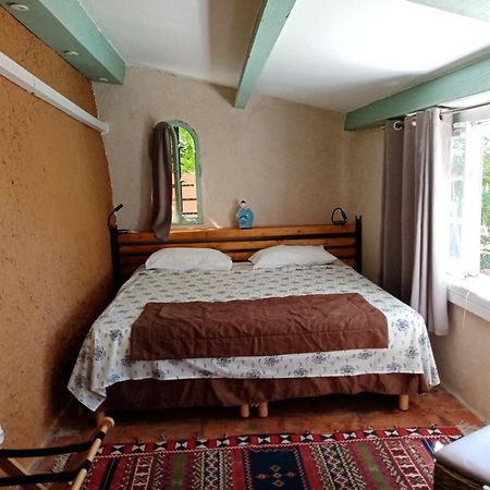 مبيت وإفطار Saint-Maximin  L'Atelier الغرفة الصورة